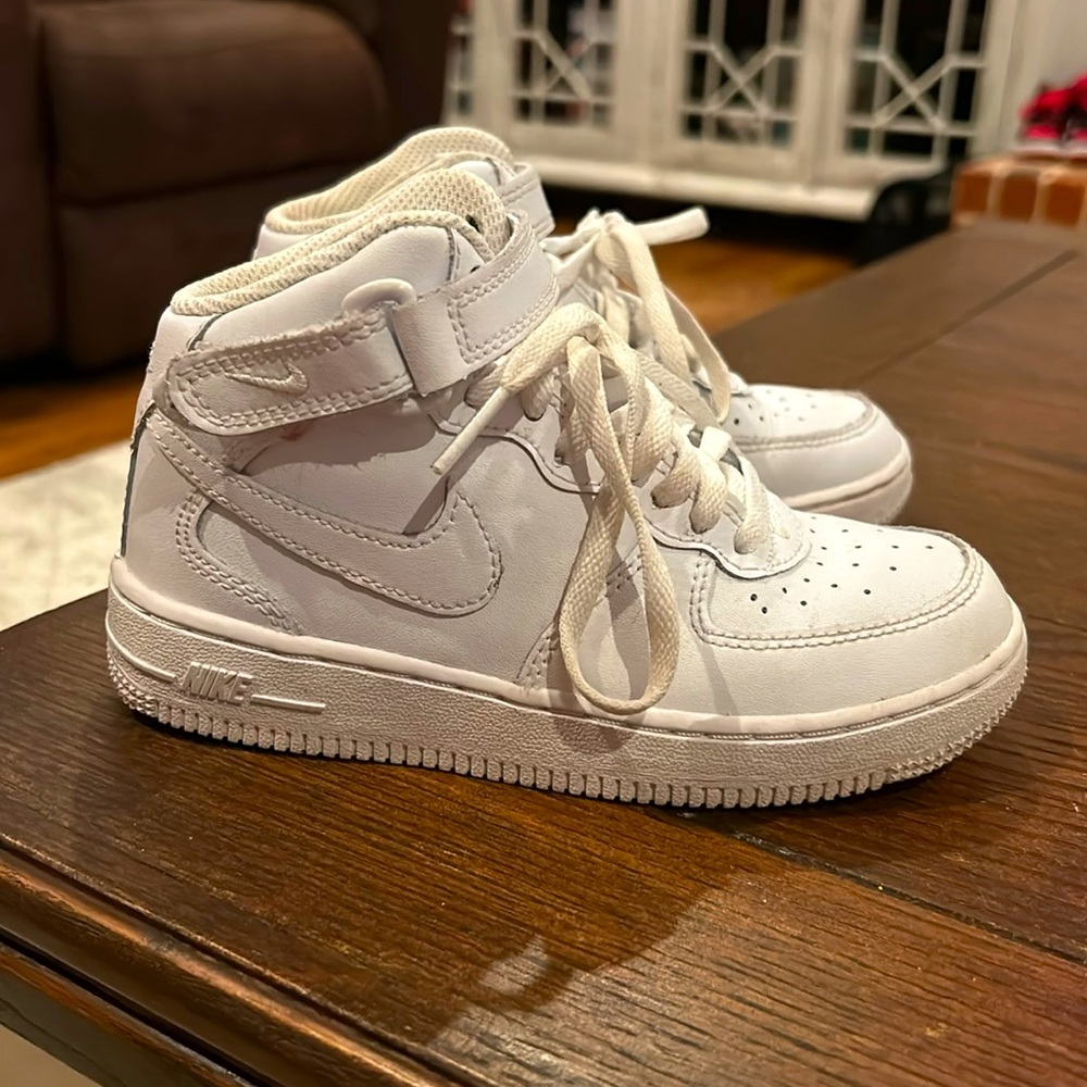 White Nike high top